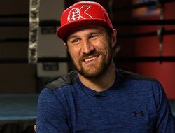 фото - Ковалёв: Удар Уорда — как шлепок челябинской девушки