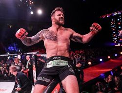 фото - Фёдор Емельяненко сокрушительно проиграл Бэйдеру в финале гран-при Bellator