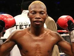 фото - Мировой рекорд: Золани Тете снёс Сибонисо Гонья за считанные мгновения