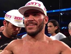 фото - Раймундо Бельтран с трудом победил Брайана Васкеса