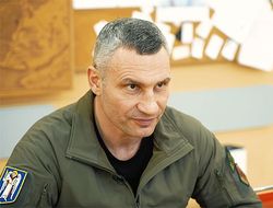 фото - «Владимир будет окунать титул в ведро с кровью». Виталий Кличко об угрозах брата, Усике и россиянах 