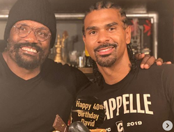 фото - Топ-5 нокаутов Теофимо Лопеса, Хабиб с братьями в Дубае, Чисора с подарком для Хэя — соцсети 