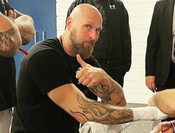 фото - Хелениус: «Стою, обливаюсь потом, и тут подходит менеджер...» 