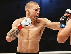 фото - Непобеждённый украинец Ярослав Амосов дебютирует в Bellator: есть дата и соперник