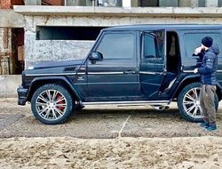 фото - Железный конь Ломы, новые украшения Мэйуэзера, тяжёлые приседания Бетербиева — соцсети