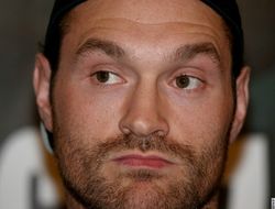 фото - Тайсон Фьюри: «Я разобью жирное лицо уродца Чисоры»