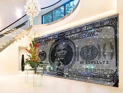 фото - Ломаченко на одесском стиле, Нурмагомедов с Гассиевым, Мэйуэзер от Swarovski — соцсети