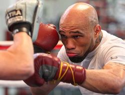 фото - Анонс: Мамаджонов–Менард, Эюбов–Мэйфилд, Смит–Галарса