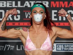 фото - Босс Bellator «скрытно» анонсировал бои Киборг–Цингано и Амосов–Пейдж