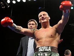 фото - Артур Шпилька против Майка Молло в начале февраля