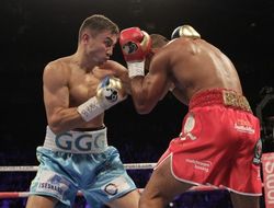 фото - Лучшие моменты боя Геннадия Головкин и Келла Брука — видео от vRINGe.com