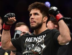 фото - Усик узнал о следующем бое, Сехудо возглавил размножение мухачей, Кличко в Египте — соцсети