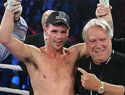 фото - Гил: «Если Мандин хочет третьего боя, ему нужен кто-то получше Мосли»