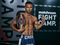 фото - Кэш замесил Бентли в «объединительном» поединке: видео