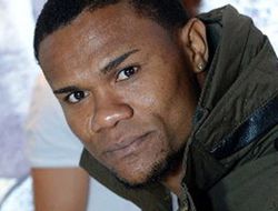 фото - Элейдер Альварес остался небитым, нанеся первое поражение Эндрю Гардинеру