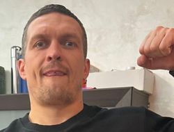 фото - Усика застали врасплох за «наминанием» кутьи: видео