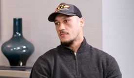 «Усик — постоянно движущаяся мишень». Опетая о сравнениях с украинцем