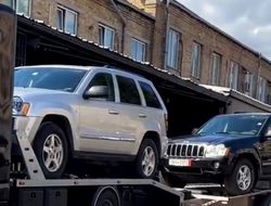 фото - Начали прибывать первые авто для ВСУ от фонда Усика — видео