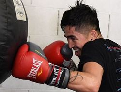 фото - Лео Санта Крус вспомнил, что хочет бой с Ломаченко: говорит, знает тактику