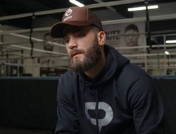 фото - Кейлеб Плэнт жёстко послал Канело, рассказал о рассечении, тренировках с Уордом — интервью