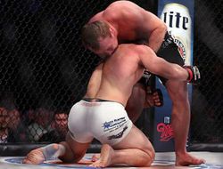 фото - Bellator 114: Александр Шлеменко отстоял титул, победив Бреннана Уорда