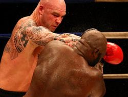 фото - (Результаты + Видео) Лукас Браун перебоксировал Джеймса Тони