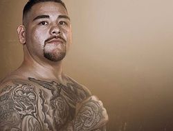 фото - Энди Руис работал на лапах и едва не вырубил тренера — видео