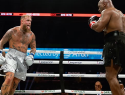 фото - Дичь дня: фанат запечатлел на своём теле пощёчину Полу и ягодицы Тайсона