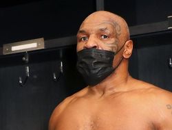 фото - Майк Тайсон хочет драться каждые 2 месяца, заговорил о трилогии с Холифилдом