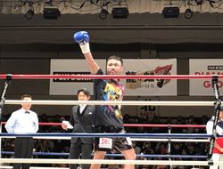 фото - «Японский Тайсон» возобновил карьеру, одержал досрочную победу 