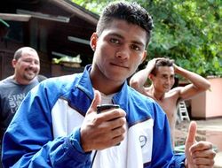 фото - Роман Гонсалес будет бить Родригеса с мыслью о Хуане Карлосе Ревеко