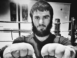 фото - Бетербиев и тренер рассказали о победе над Прието: Сработали профессионально