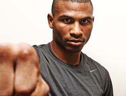 фото - Томас Дюлорме перебоксировал Карима Мэйфилда