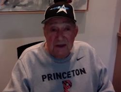 фото - И реванш с Ломаченко. Хэйни предложили 3 варианта следующего боя