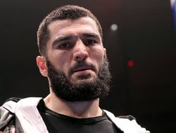 фото - Готовится объединительный бой Бетербиева и Бивола? Отвечает Арум