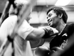 фото - Что имеем, не храним: Мэнни Пакьяо передумал расставаться с Роучем?