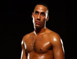 фото - Джеймс Дигейл быстро разделался с Карлом Дилксом