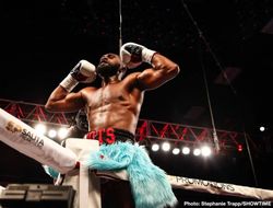 фото - Эннис за минуту уничтожил Дюлорме: видео