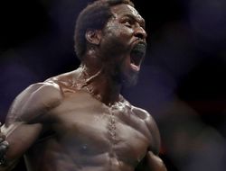 фото - Каннонье забил Брансона и потребовал титульный бой на UFC 271