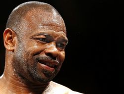 фото - Рой Джонс тренирует Чилембу: Он применит наши техники и «поломает» Гвоздика