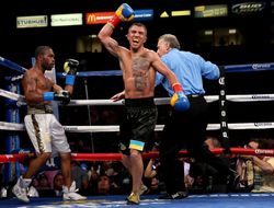 фото - Расселл — о возможном переходе в лёгкий вес: Мне нужен реванш с Ломаченко!