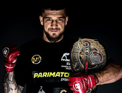 фото - Ярослав Амосов разгромил Сторли в реванше