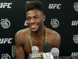 фото - «Вернусь в 2023». Чемпион UFC Стерлинг троллит Петра Яна