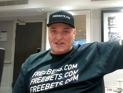 фото - «Усик может нанести Фьюри первое поражение». Отец Тайсона раскритиковал сына и его команду