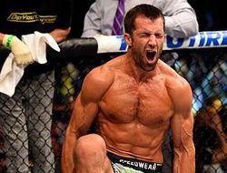 фото - UFC: Люк Рокхолд вернулся, забив Дэвида Бранча в Питтсбурге