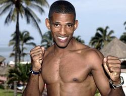 фото - Мигель Акоста намерен утихомирить «быка» Брэндона Риоса