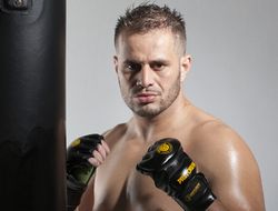 фото - Восемь бойцов уволены из UFC