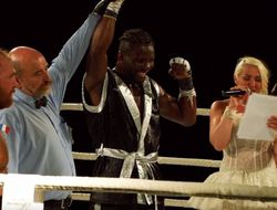 фото - Камбэк экс-чемпиона Энжикама, евротитул Мэсси: результаты и фото