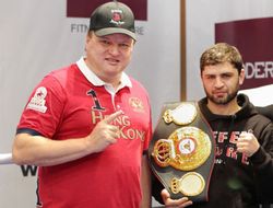 фото - Хрюнов: «Арум пообещал, что реванш Варгас–Аллахвердиев состоится»
