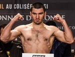 Бетербиев стал чемпионом мира, остановив Кёллинга